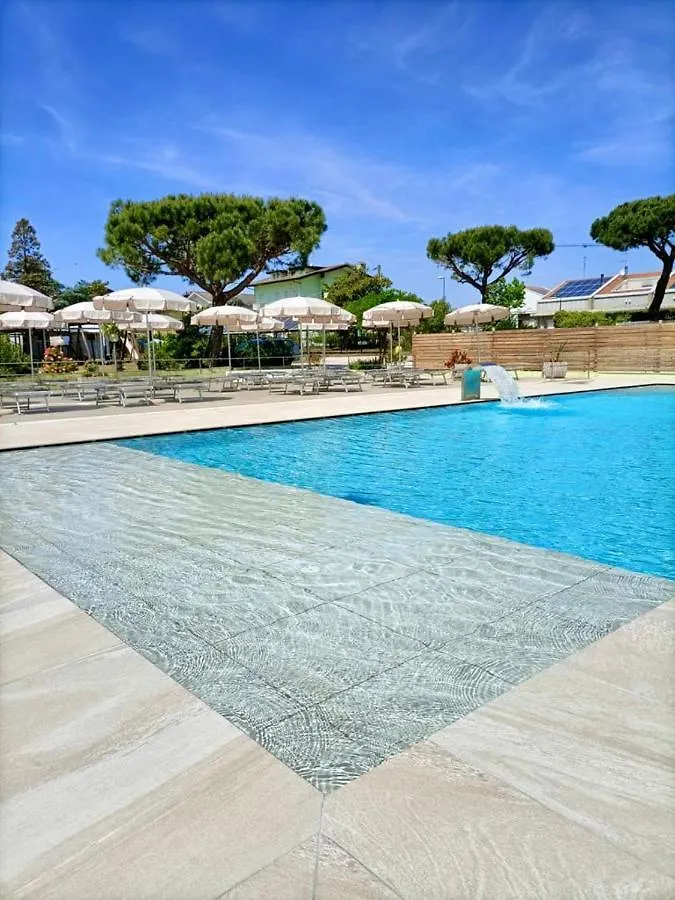 Hotel Vianello Lido di Jesolo 3*,