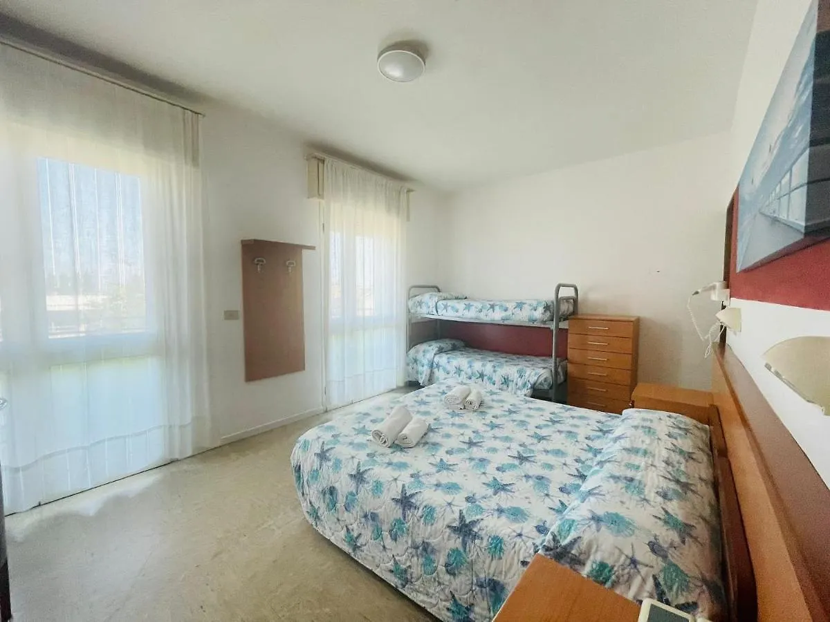 Hotel Vianello Lido di Jesolo 3*,  Olaszország