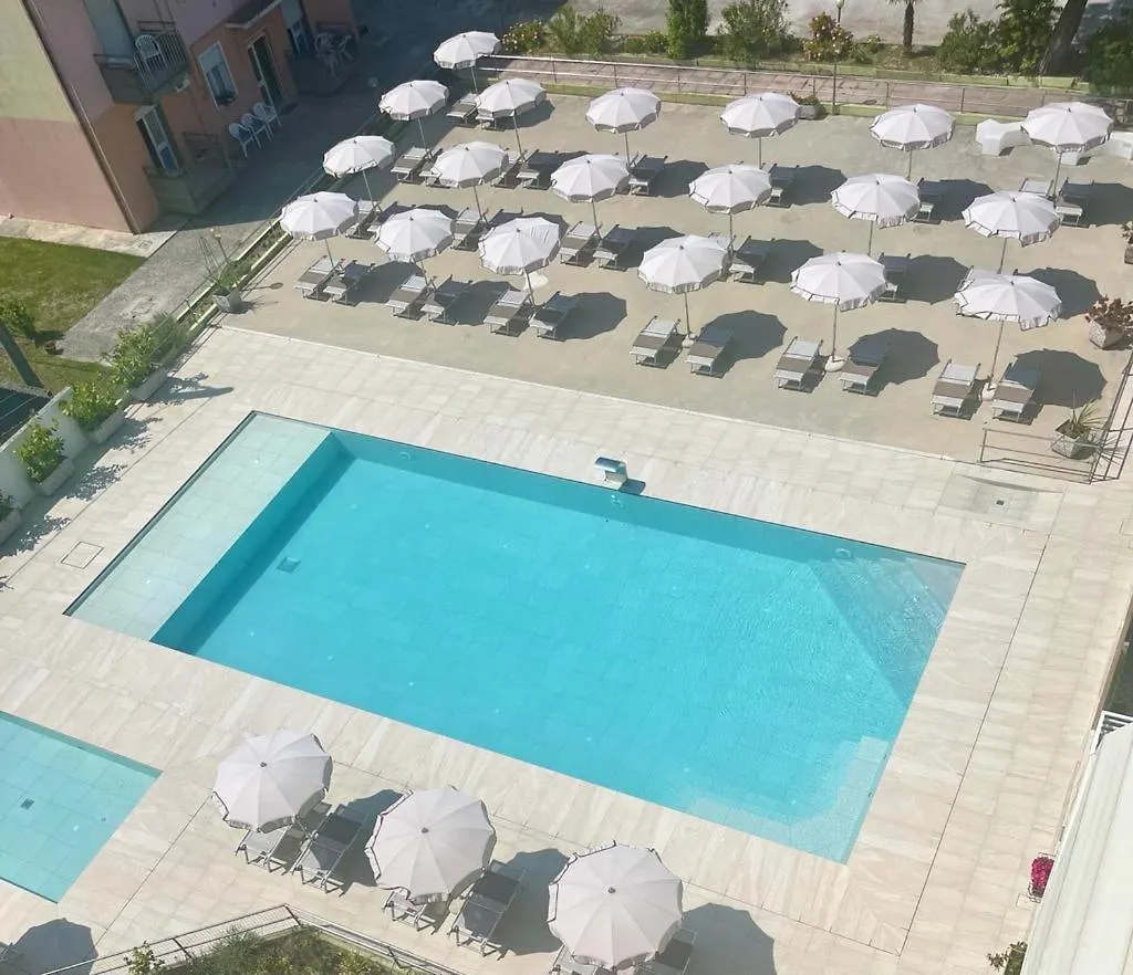 Hotel Vianello Lido di Jesolo 3*,